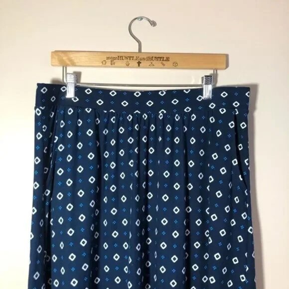 TERRA & SKY WOMEN'S NAVY/WHITE 2 SIDE SLIT MAXI SKIRT W/POCKETS 0X (14W)-EUC - Picture 5 of 9